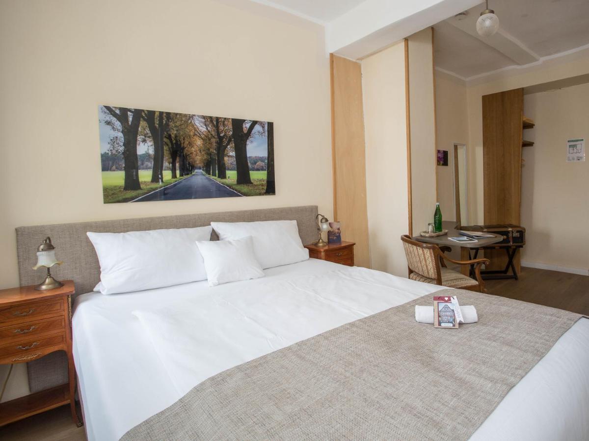 Altstadthotel Treysa シュヴァルムシュタット エクステリア 写真
